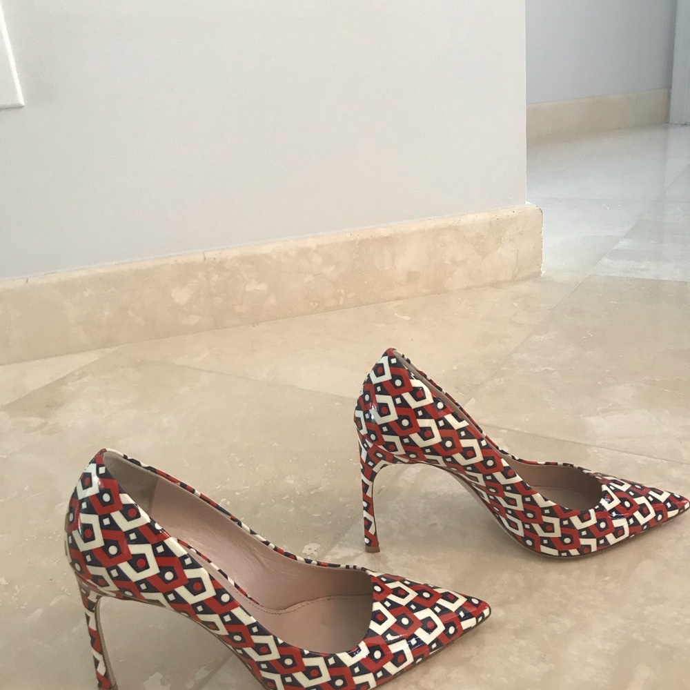 Miu Miu leather pumps with geometric pattern. - Picture 2 of 4